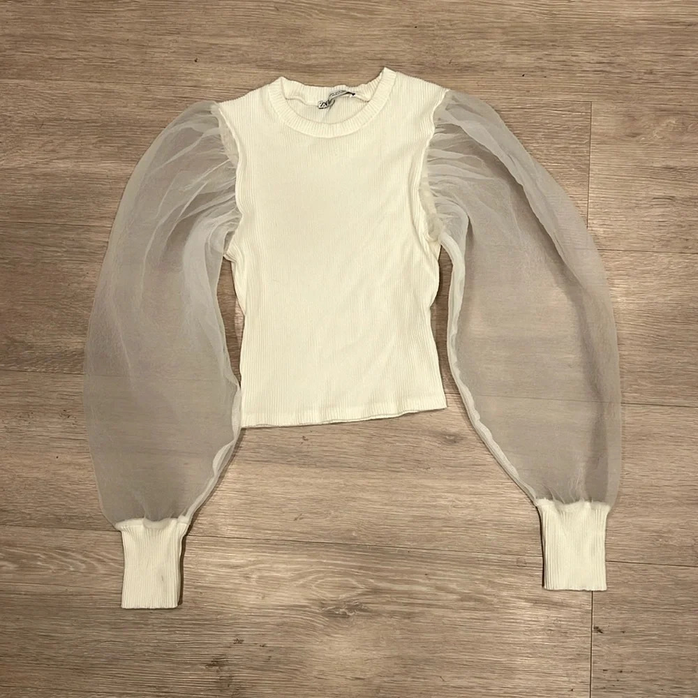 Zara White Longsleeve